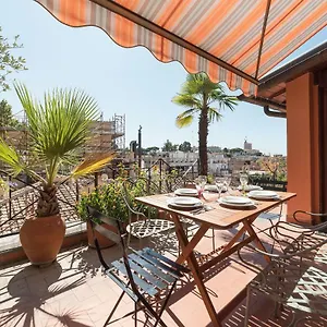Apartment The Spanish Steps Grand Penthouse, Rome